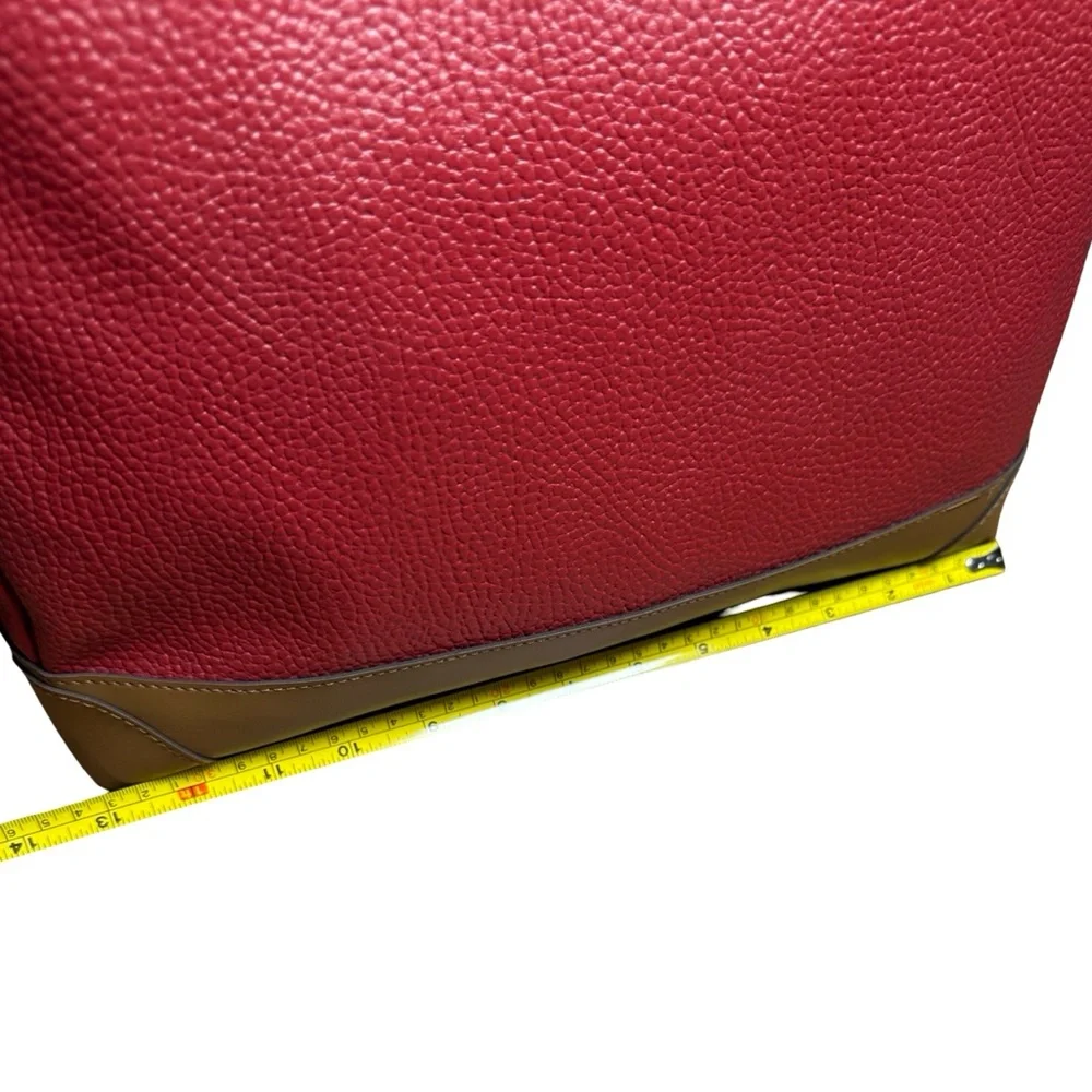 Lewis & Hyde Red Pebbled Tote with Genuine Leather Trim – excellent